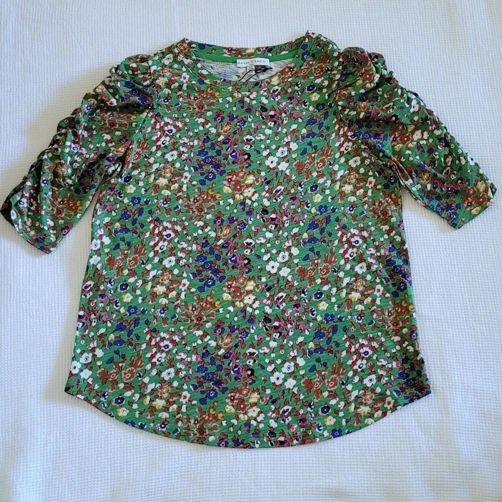 Maison d' Amelie Floral💐 Top - NWT